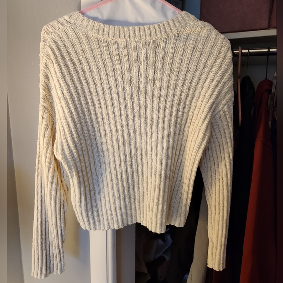 American Eagle Sweater - Picture 4 of 4